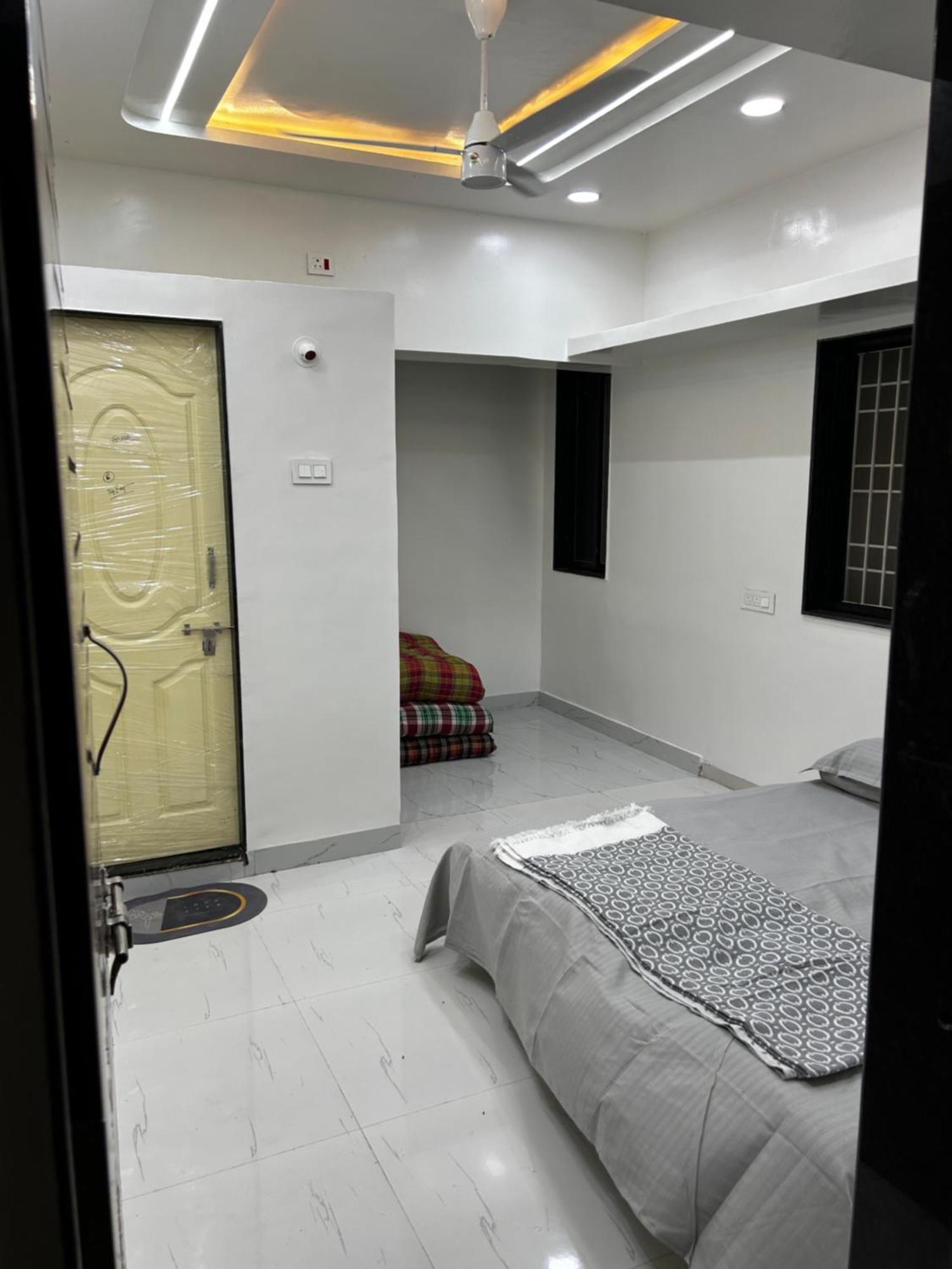 Vatavriksha Guest House,Akkalkot Akalkot Exterior photo